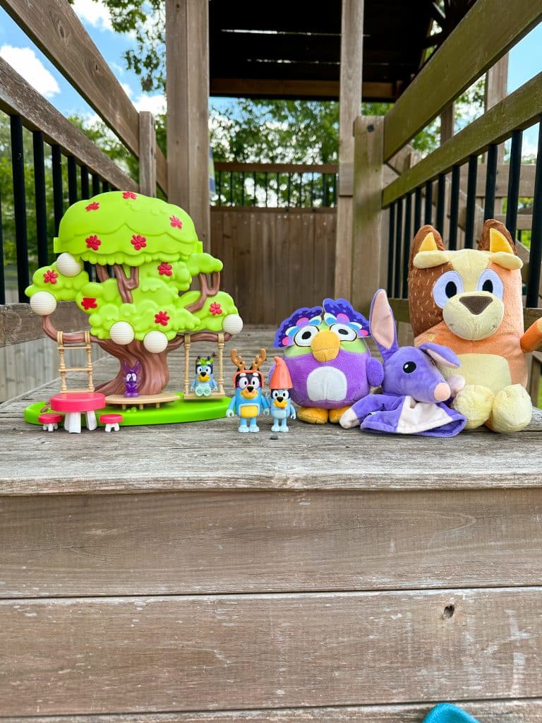 Bluey Tree Playset with Secret Hideaway, Flower Crown and Fairy Figures New  2023