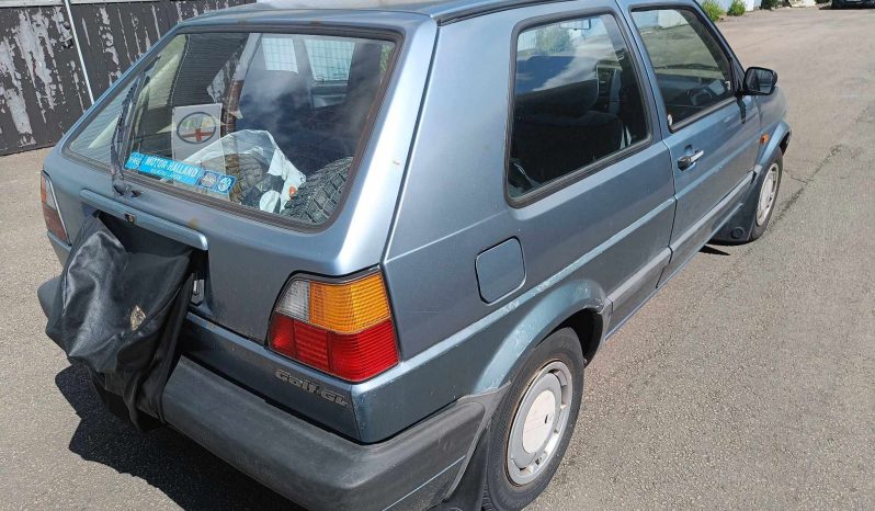 
								Volkswagen Golf full									