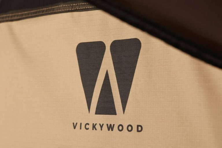 Vickywood logo telt