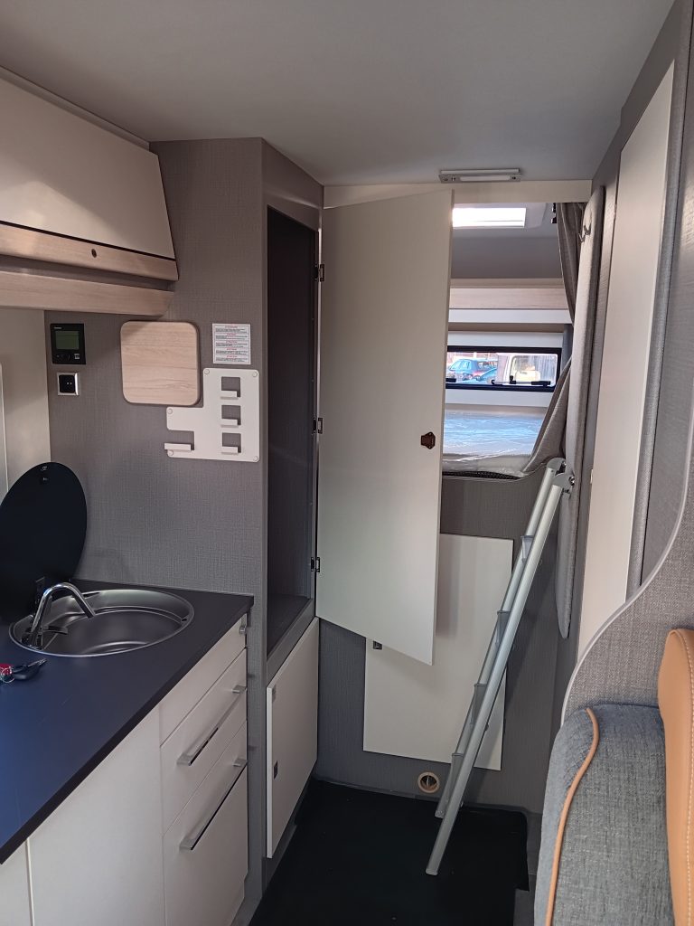 Ahorn Canada AD til salg