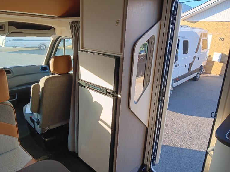 Ahorn Canada AD til salg