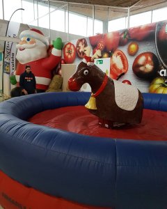 Mekanisk ren Julfest Bullride Mekanisk tjur