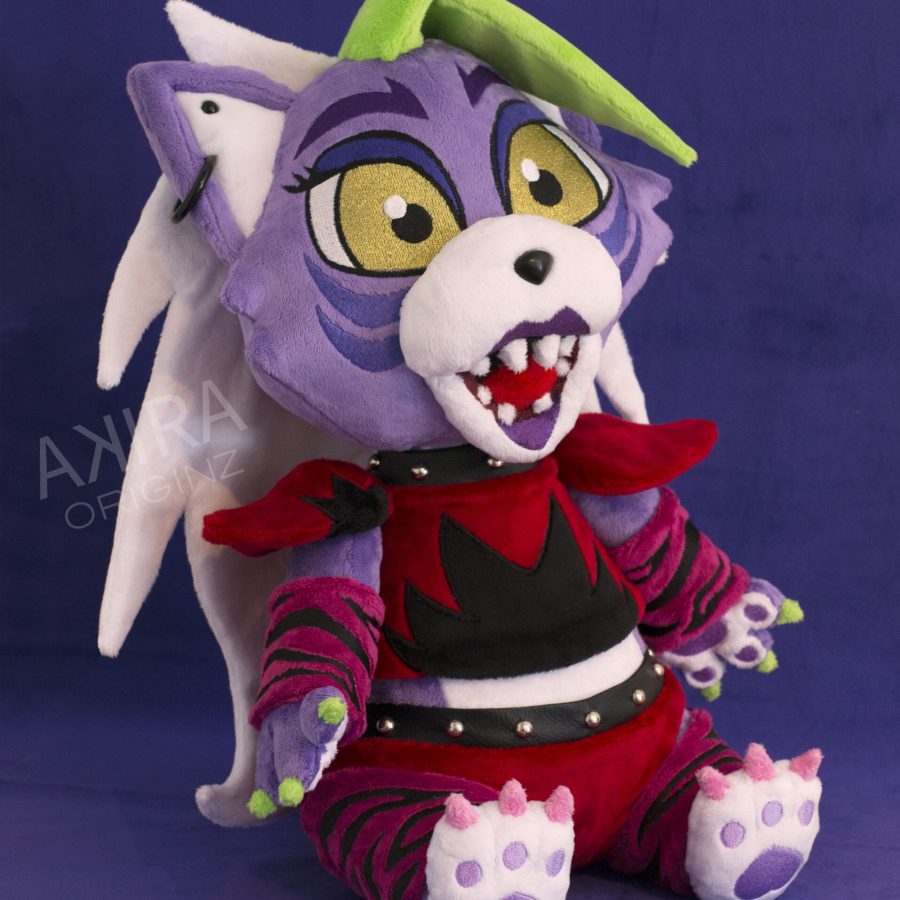 Roxy - Plush Artist And Tailor