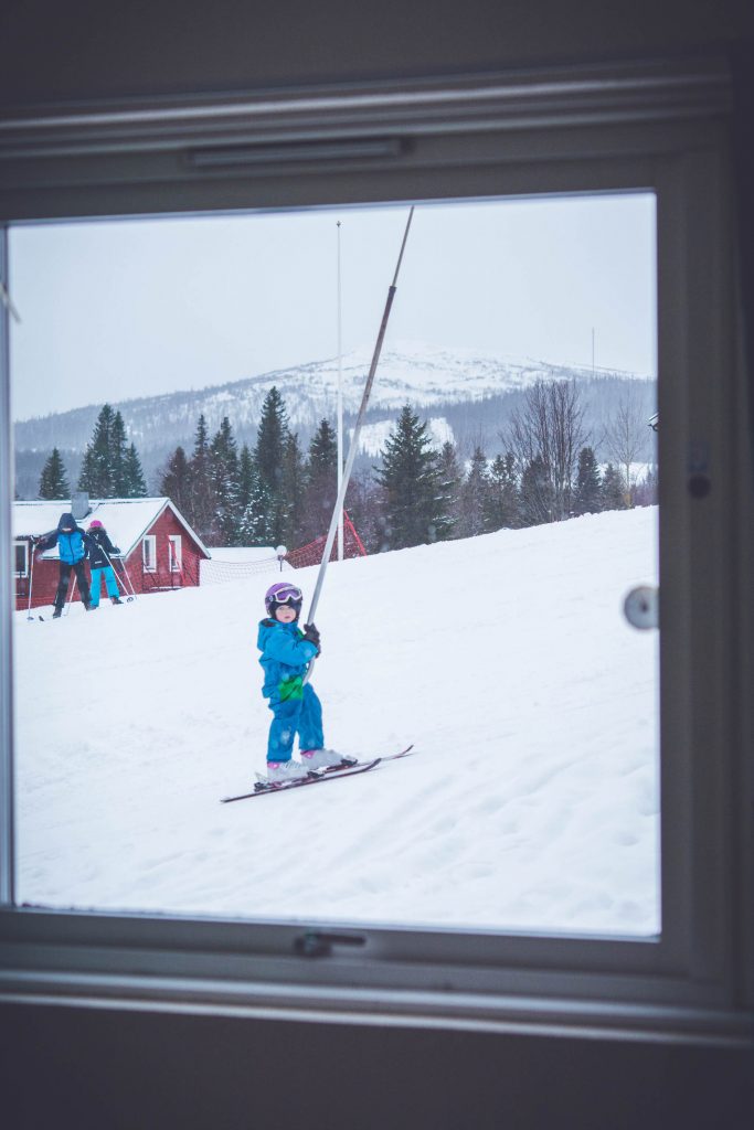 åka skidor med barn