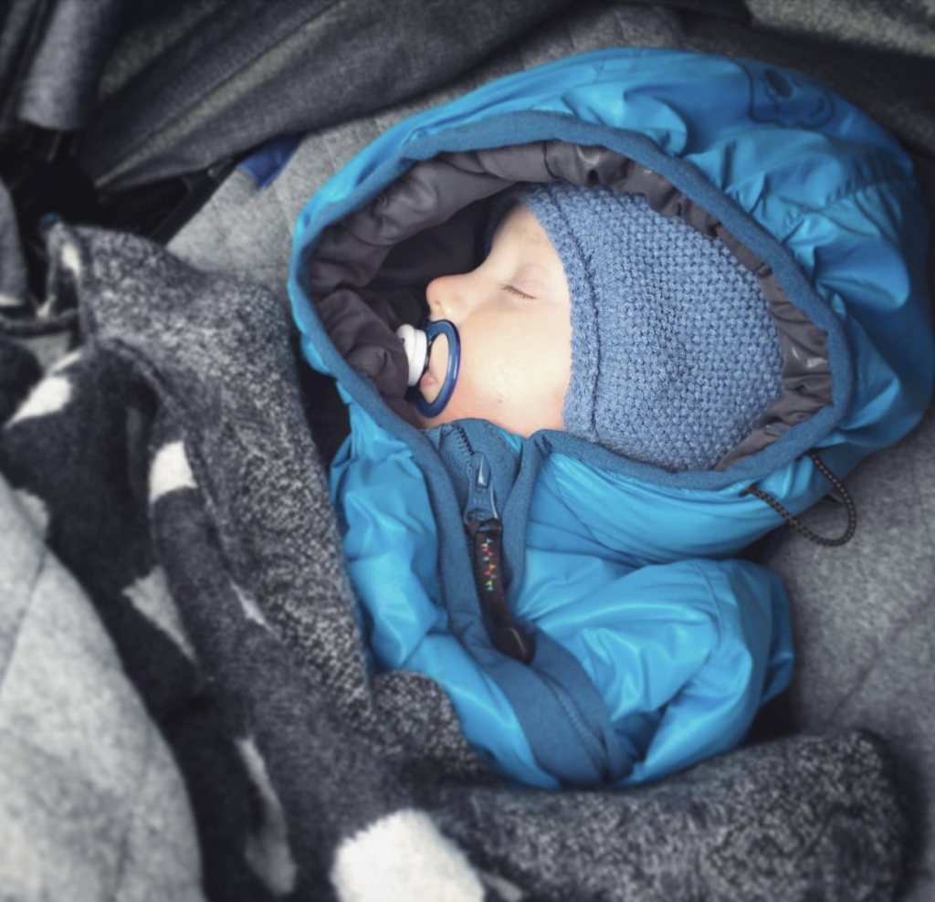 Sova ute i barnvagn i minusgrader - Aktivt familjeliv