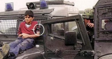 الأطفال كدروع بشرية