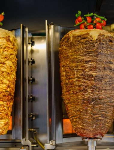 grilled-chicken-meat-vertical-rotisserie-used-traditional-turkish-street-food-doner-kebab-sh [1024x768]