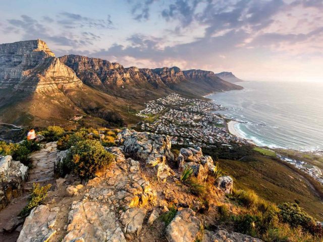 https://usercontent.one/wp/www.allevoyage.com/wp-content/uploads/2018/08/post_capetown_06-640x480.jpg