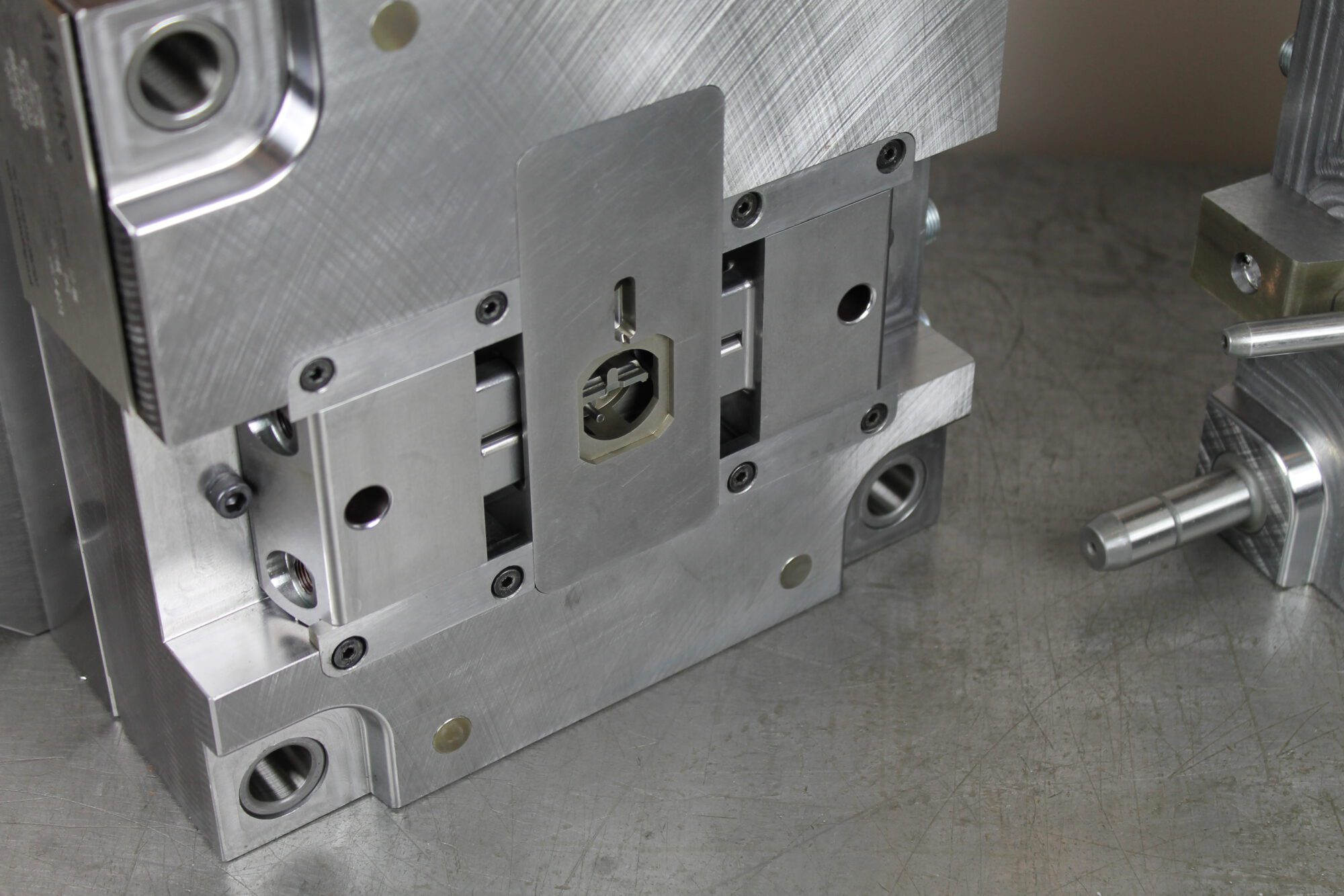 Aluminium injection mould tool