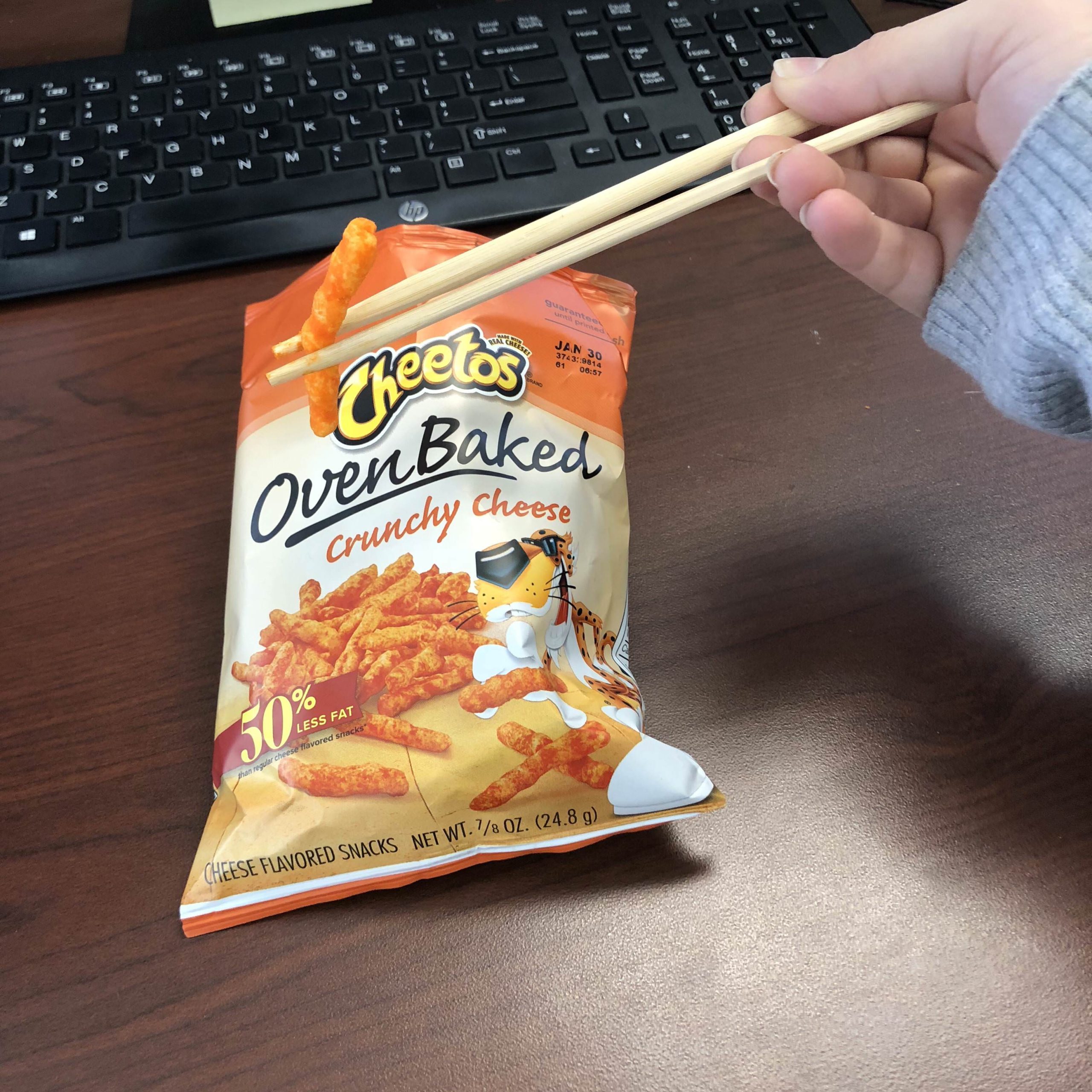 al sahawat times - eating chips with chopsticks