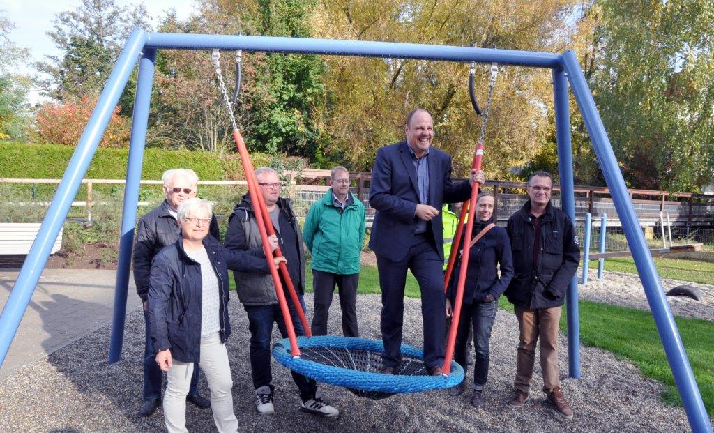 Einweihung des neuen Spielplatzes an der Schweinfurter Straße.