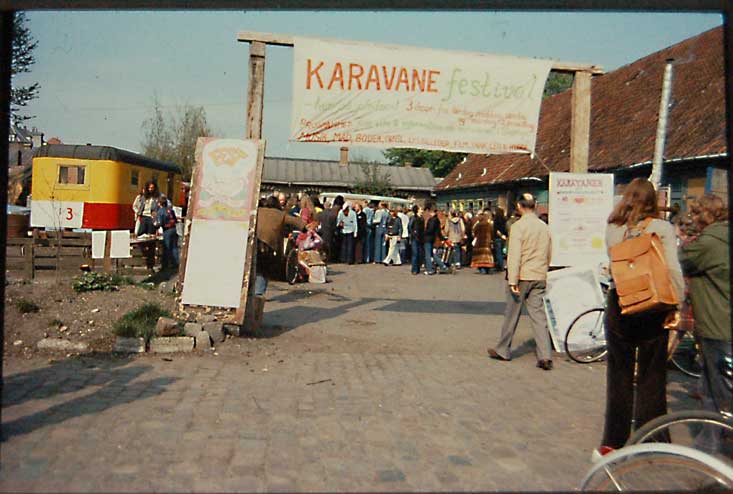 Karavane-festival i Christiania 1978, Vagnsfolket har dragit över från moder Jord med två vagnar och musik