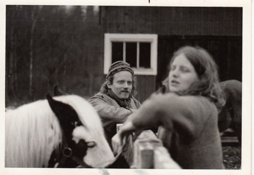 Per Lager, Kersti och hästen Frida hos Patrik Engström, Lilla Årsjömåla