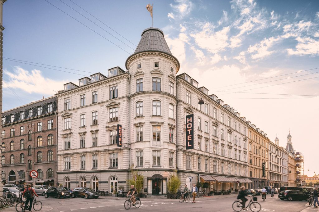 Amalgamated Incoming Service - Ibsens Hotel Facade