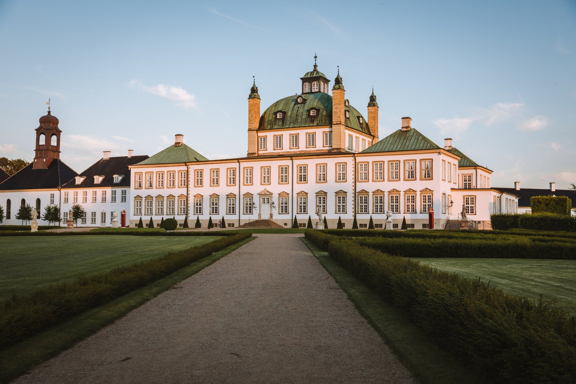 Fredensborg-Palace-7_©Daniel Overbeck_VisitNordsjælland-large