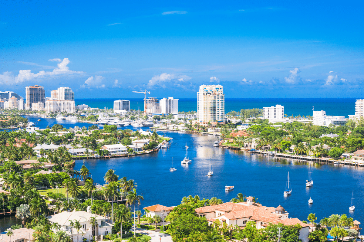 Fort-Lauderdale-Boating-Guide-.webp