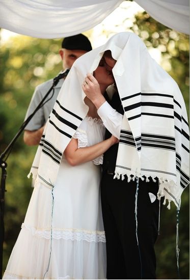 Did Yeshua (Jesus) Wear Tzitzit, the Traditional Jewish Fringes?