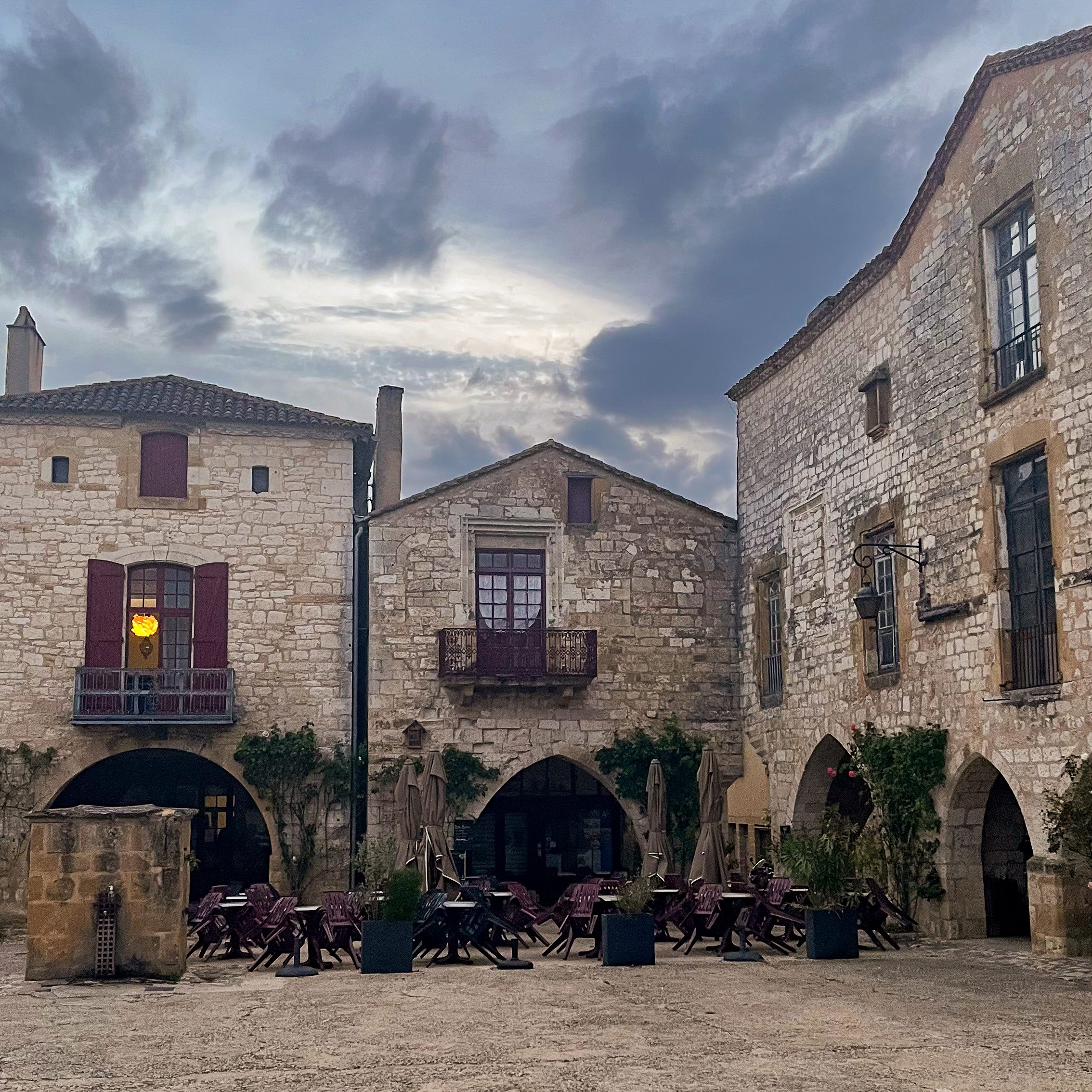 Monpazier, Dordogne by night 1