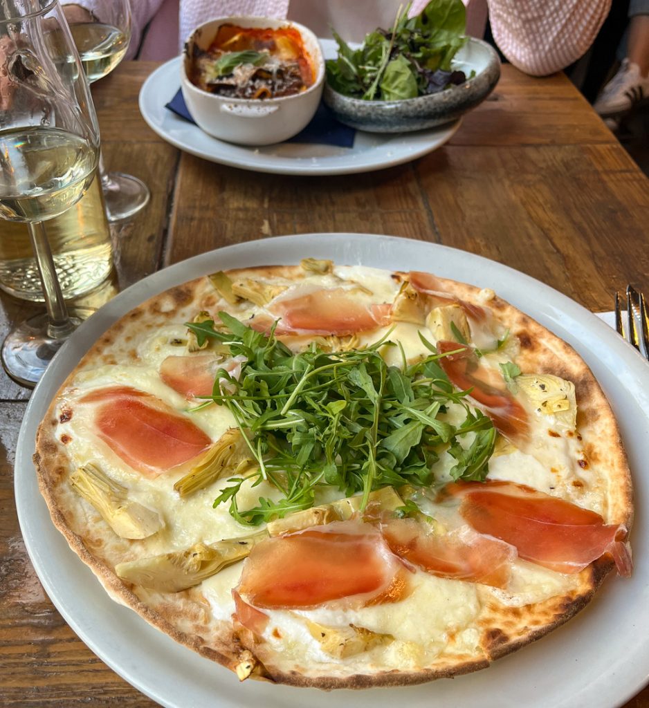 Top 3 pizza Amsterdam featured image