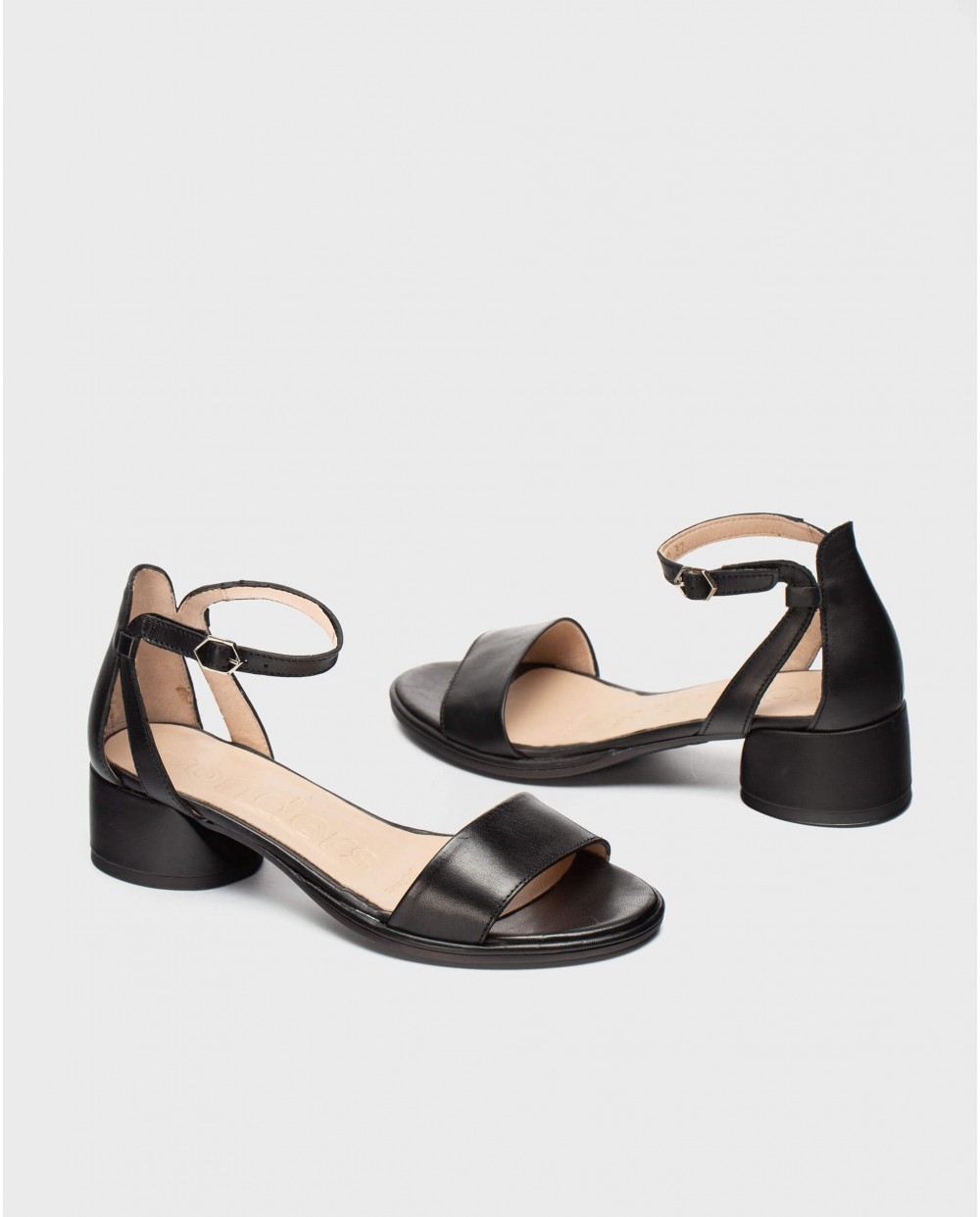 High heeled sandal – A. Næsje