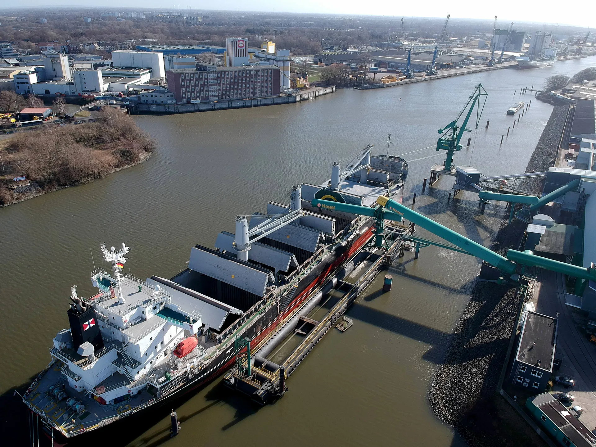 Shipping Agency Hamburg — Anchor-Up Port Service