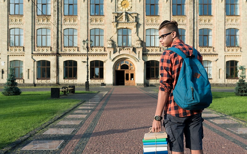 Immigrate to Hungary through a study visa