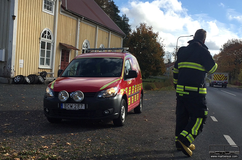 2021-10-04, Räddningstjänst fick rycka ut till Lommaryd och hjälpa person  som höll på att välta med permobil. – AnebyNytt