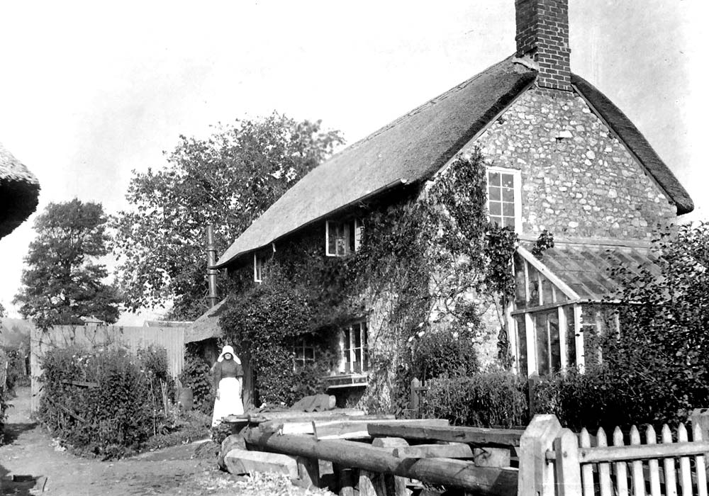 Rose Cottage in Wootton Fitzpaine, pictured in the 1930s