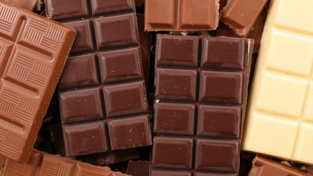 mangiare cioccolato fondente fa bene