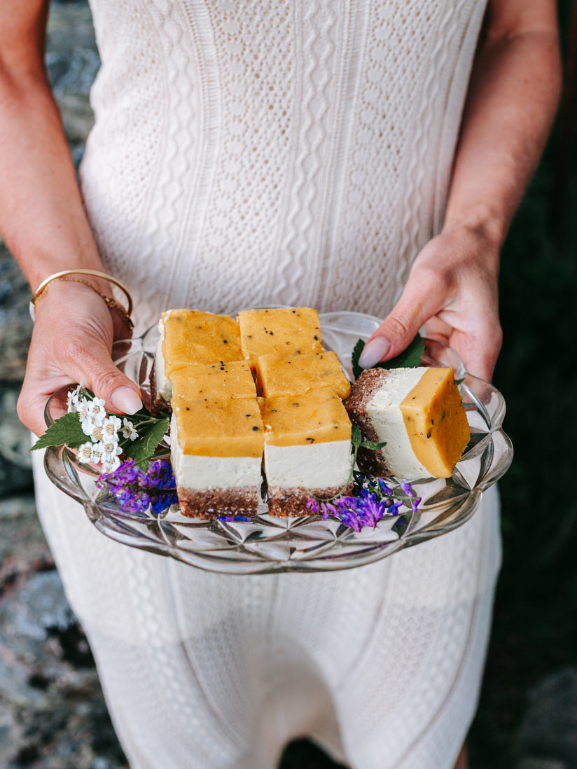 Gluten-free-healthy-rawfood-mango-passionfruit-cake-angelas-heaven-01