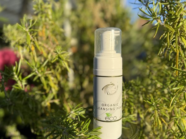 Organic cleansing foam