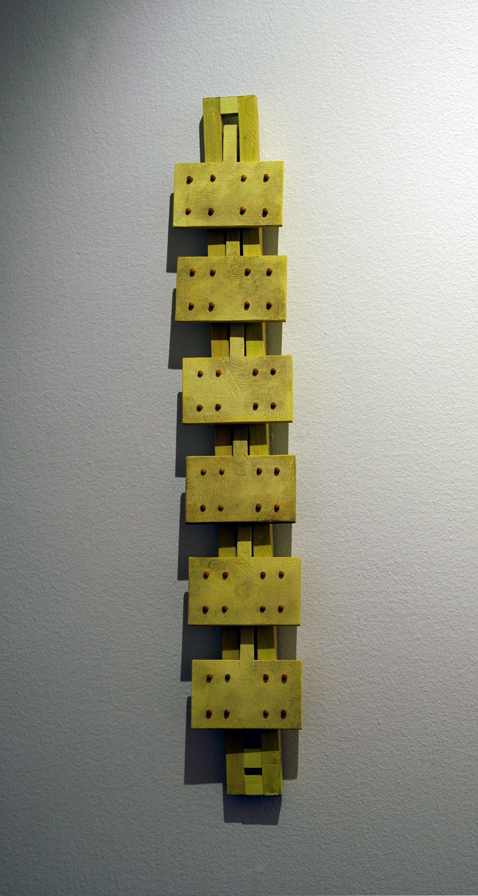 2004 "Kallt gul ram med rörliga delar" 