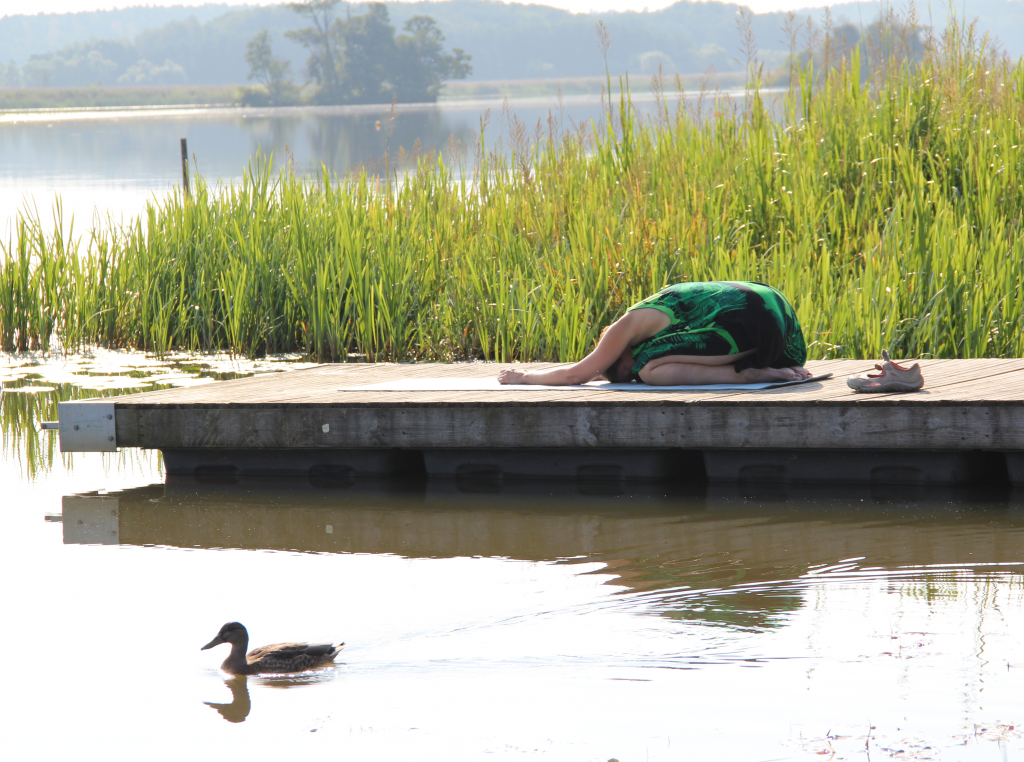 yinyoga på bryggan