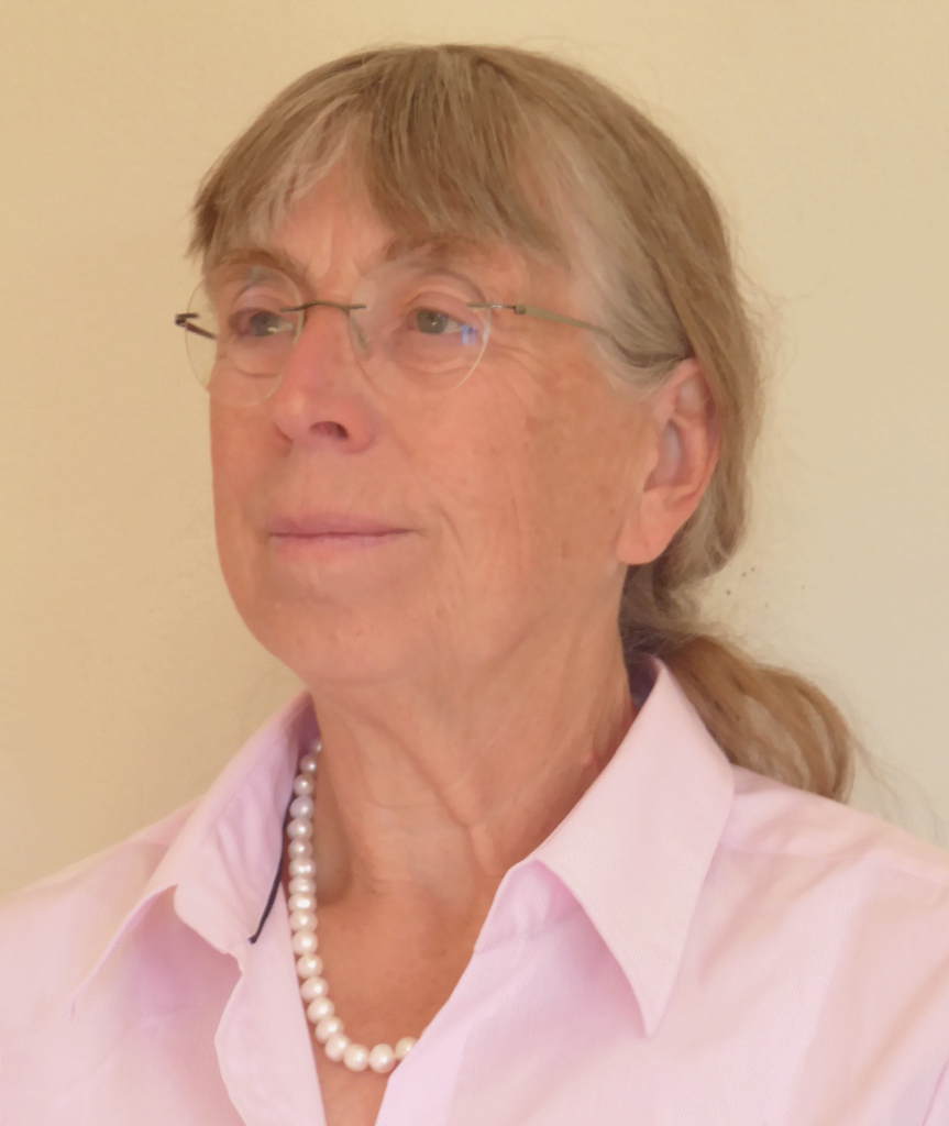 Dette billede har en tom ALT-egenskab (billedbeskrivelse). Filnavnet er Anne-Bülow-Olsen-863x1024.png