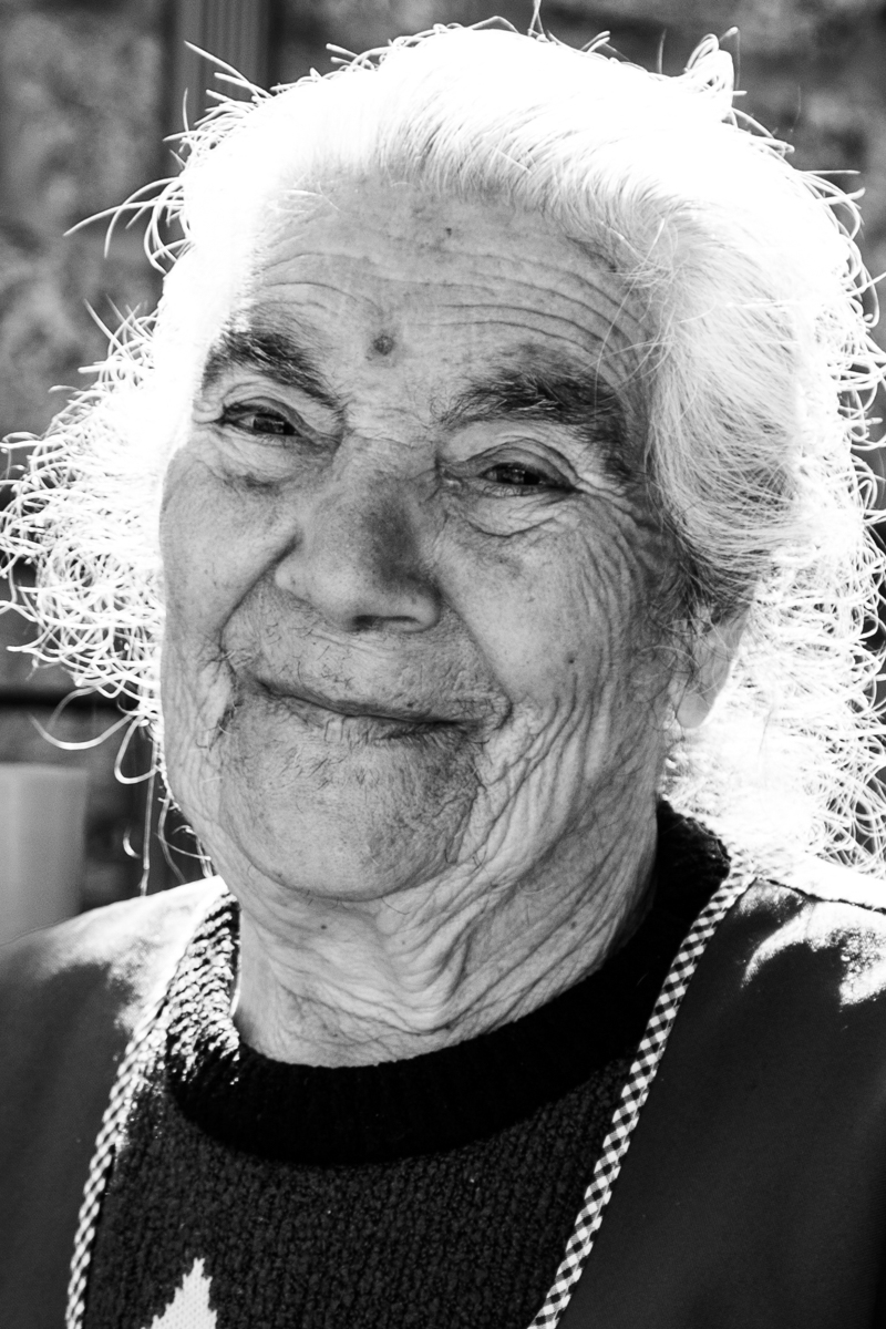 Portugal BW old lady portrait- 1200px