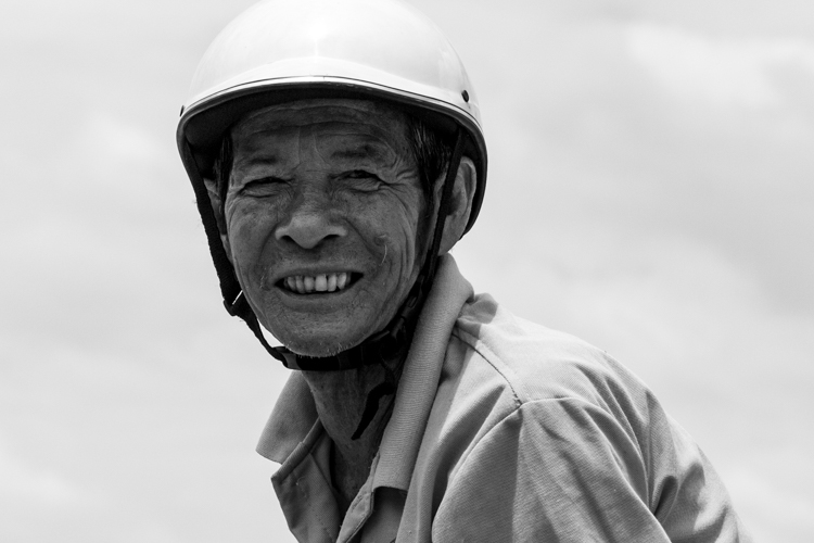 Portrait Cambodian captain 2