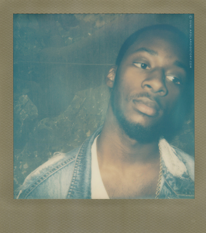 GOLDLINK A POLAROID STORY POLAROID 