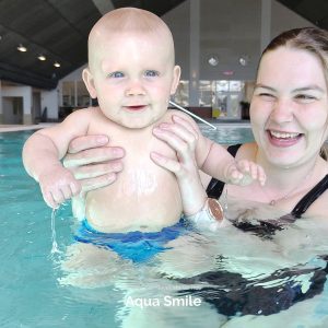 Du vil opleve masser af smil, glæde og begejstring i bassinet. Det skal være sjovt at gå til babysvømning.