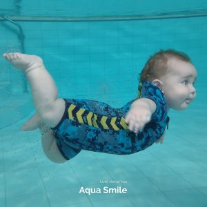 Aqua Smile tilbyder dynamisk babysvømning med høj tempo, maser af dyk, der gør det til en naturlig del for din baby at begå sig i vand senere i livet.