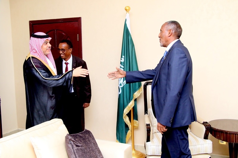 Madaxweynaha Somaliland Muuse Biixi Cabdi iyo Safiirka Sucuudiga ee Soomaalida Dr Mohammed Abdi-kani Khayat, 2 May 2019.