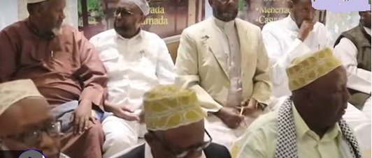 Odayaasha iyo Culimada ku jiray dhex-dhexaadinta khilaafka Xukuumadda iyo Axsaabta Mucaaradka Somalialnd, 16 Dec, 2019, Araweelo News Network.