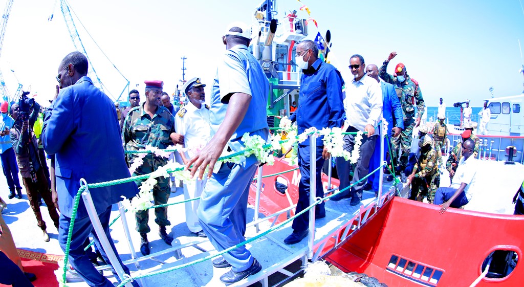 Muuqaalada ashqaraarka ah ee Madaxweynaha Somaliland Muuse Biixi Cabdi iyo wefdigiisa Dekedda Berbera 18 Oct, 2020, Image Araweelo News Network. Muuqaalada ashqaraarka ah ee Madaxweynaha Somaliland Muuse Biixi Cabdi iyo wefdigiisa Dekedda Berbera 18 Oct, 2020, Image Araweelo News Network.