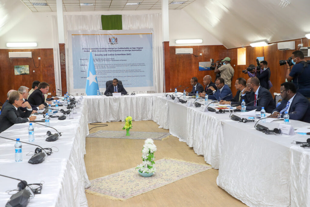 A meeting to discuss security and justice was held in Mogadishu, the capital of the Federal Government of Somalia, Image Araweelo News Network, 1 Desember 2020, Villa Somalia