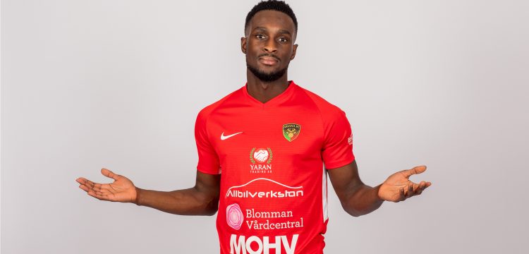 Francis Mensah ansluter till Ariana FC