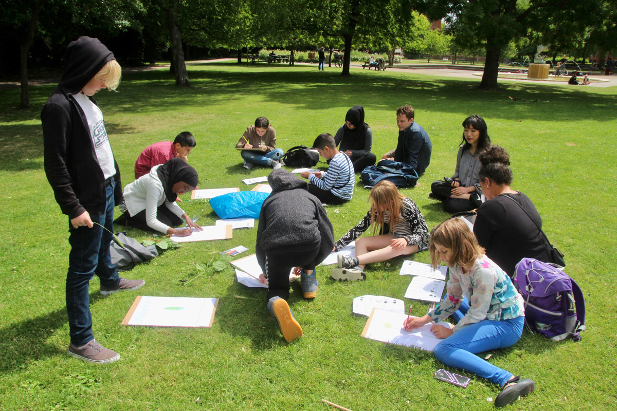 A Lively Outdoor Classroom arki_lab