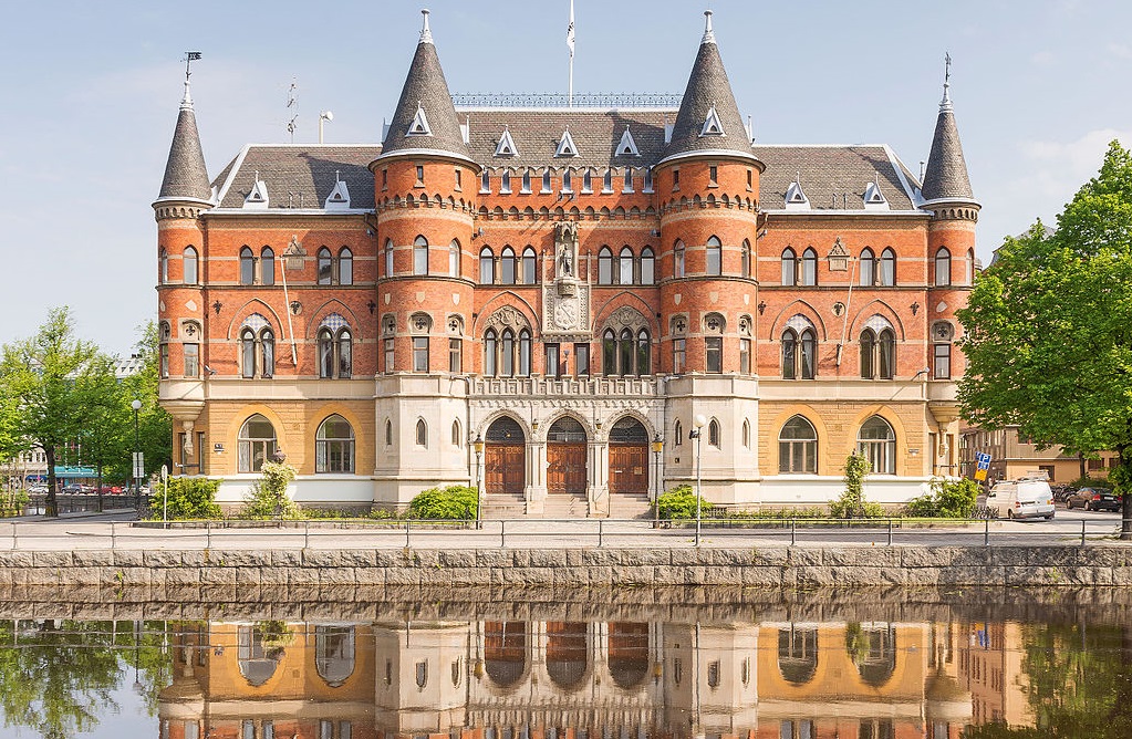 Är hotell Borgen i Örebro Sveriges vackraste byggnad genom tiderna?
