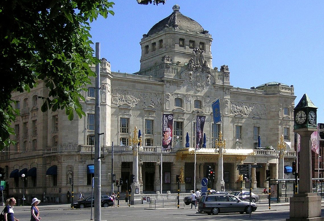 Dramaten i Stockholm är Sveriges tjugotredje vackraste byggnad genom tiderna.