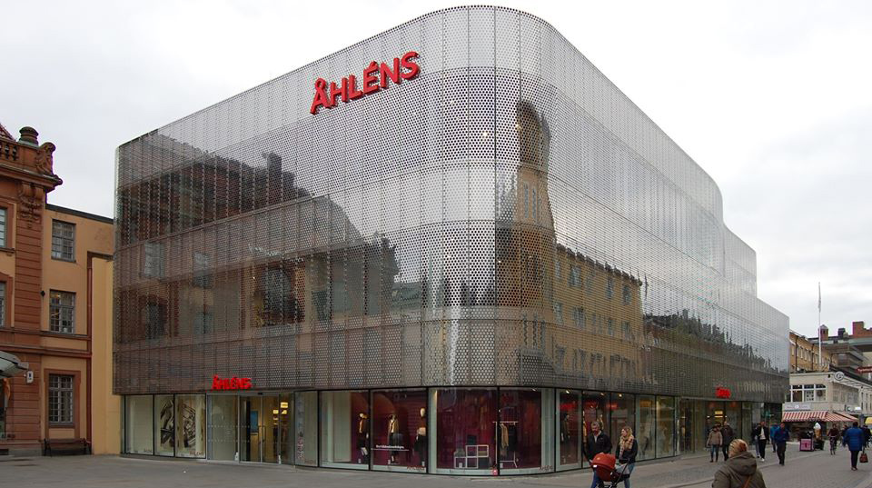 Åhléns är en av Uppsalas fulaste byggnader.
