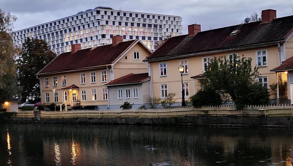 Är Mälardalens nya campus Sveriges fulaste nyproduktion 2020?