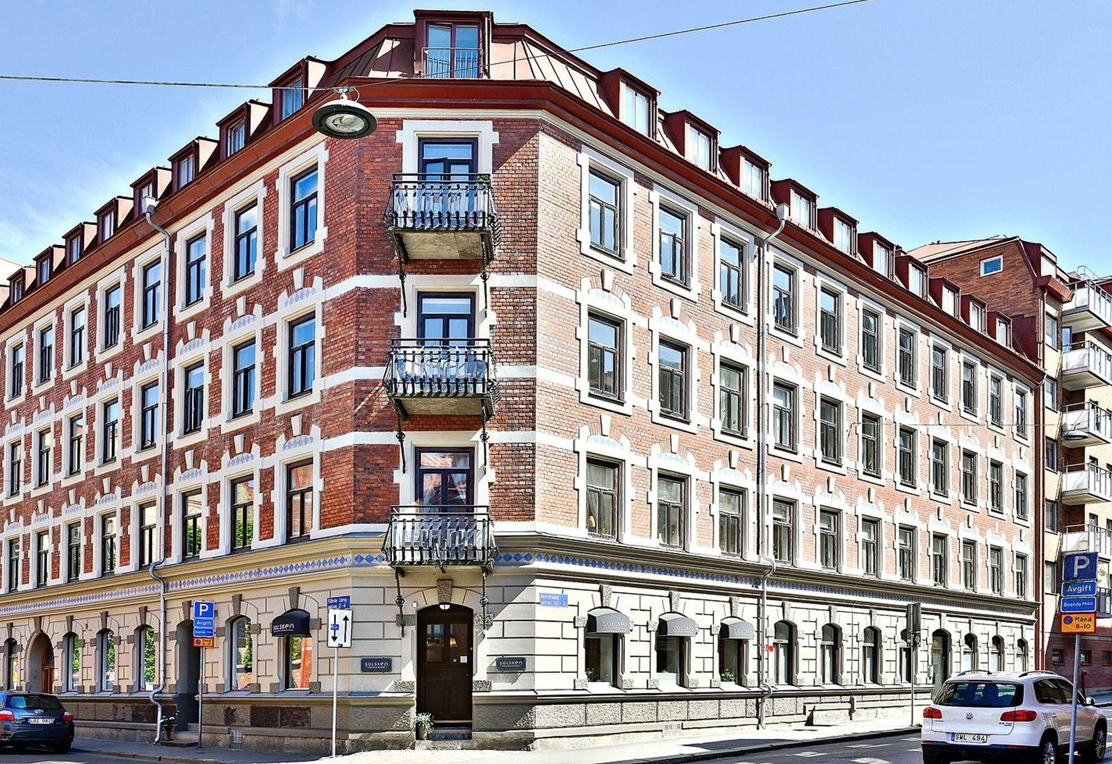 Nordhemsgatan 30 i Linné i Göteborg är ett exempel på den typ av byggnad som White Arkitekter menar att Brick Studios skulle anknyta till. Foto: Bjurfors